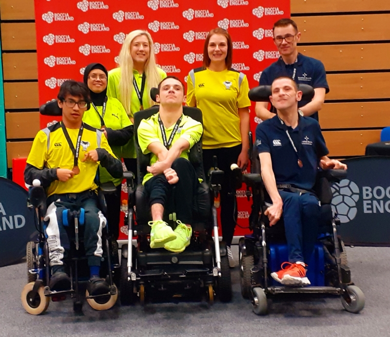 Ross &bdquo;Rossgo&ldquo; MacNeil, prv&yacute; sprava